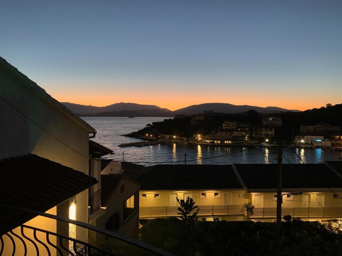 Villa Perris Studios Kassiopi Exterior foto