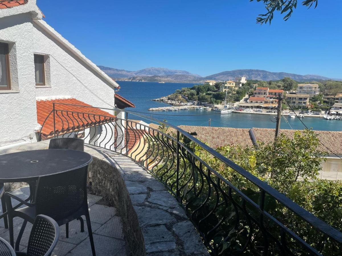 Villa Perris Studios Kassiopi Exterior foto